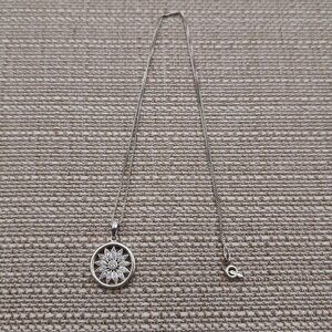 18 Inch Sterling Silver Flower Pavement Cubic Zirconia Necklace A2560